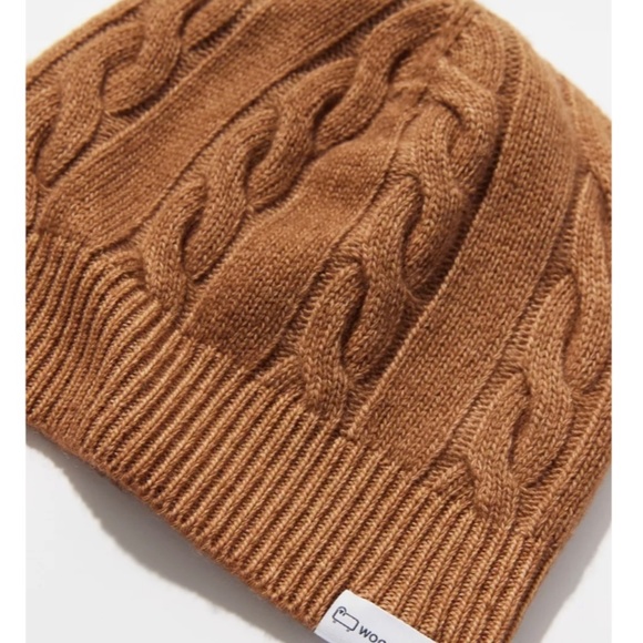 NWT URBAN OUTFITTERS Women Woolrich Navita Cable Beanie Hat Brown M